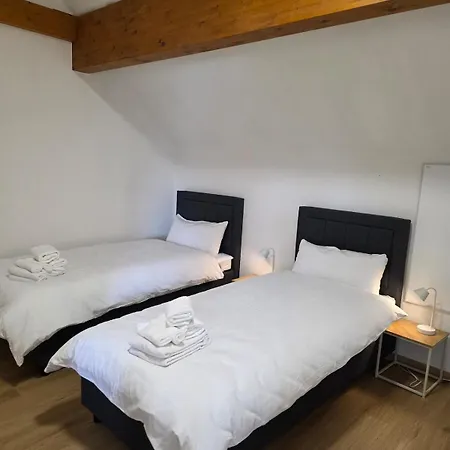 Haus - Fuer Monteure